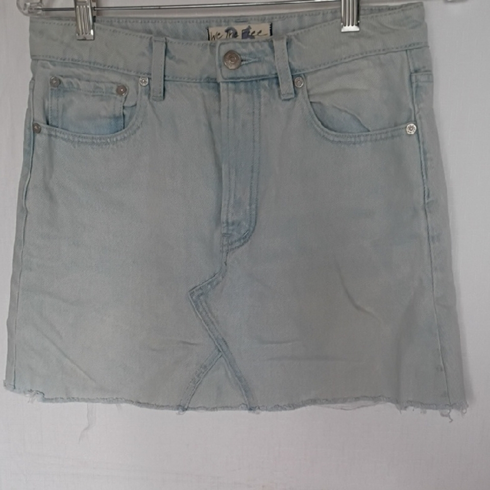 Free People We The Free Women’s Light Blue Denim Mini Skirt  Size 26
